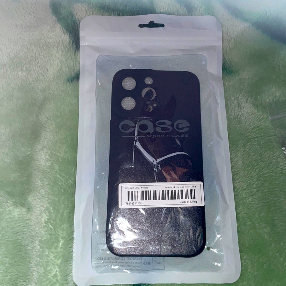 NWT IPHONE 14 PRO MAX PHONE CASE
